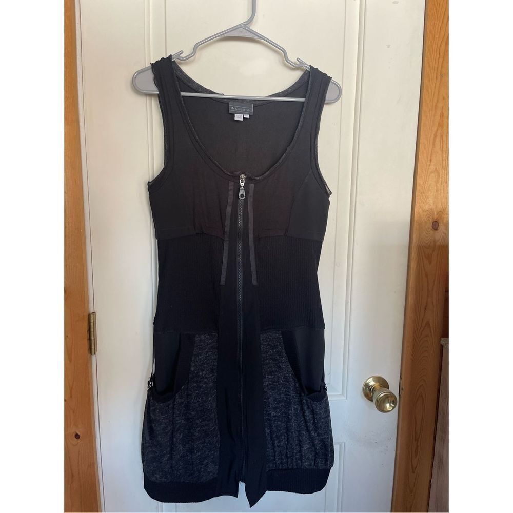 eLLoquent women’s dress size S black full front zip, pockets, lace ties in back